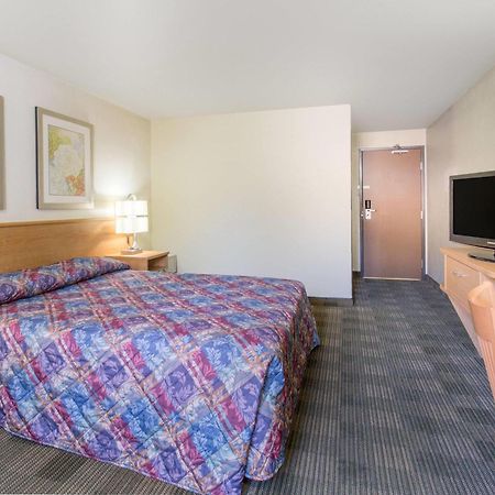 Super 8 By Wyndham Lacey Olympia Area Bagian luar foto
