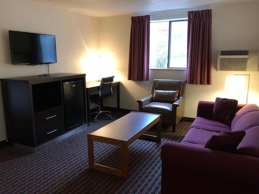 Super 8 By Wyndham Lacey Olympia Area Bagian luar foto