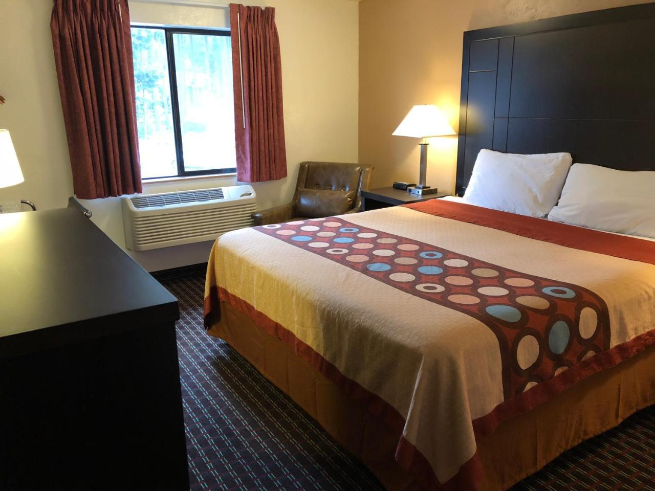 Super 8 By Wyndham Lacey Olympia Area Bagian luar foto