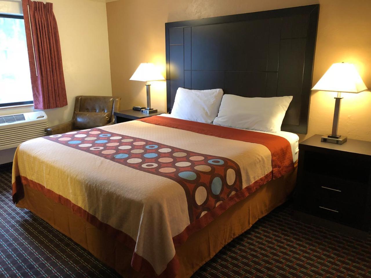Super 8 By Wyndham Lacey Olympia Area Bagian luar foto